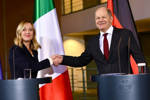 Meloni i Scholz razgovarali pred vanredni evropski samit