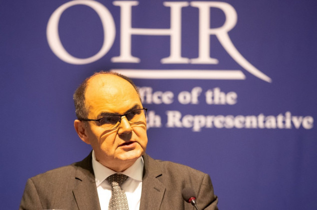 Schmit o VSTV-u BiH: O državnim institucijama BiH nije moguće pregovarati