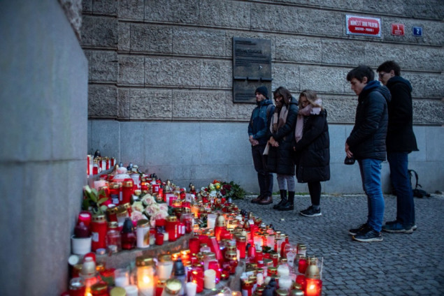 Češka oplakuje žrtve najteže masovne pucnjave u zemlji