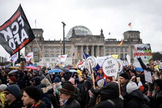 Hiljade ljudi na protestima protiv krajnje desnice u Berlinu