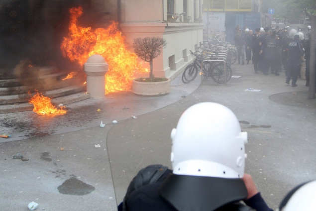 Demonstranti tražili ostavku gradonačelnika Tirane