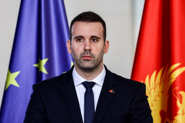 Vlada Crne Gore ogradila se od Mandićeve čestitke RS-u