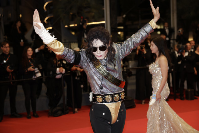 Imovina Michaela Jacksona suočena s tužbom zbog optužbi za seksualno zlostavljanje