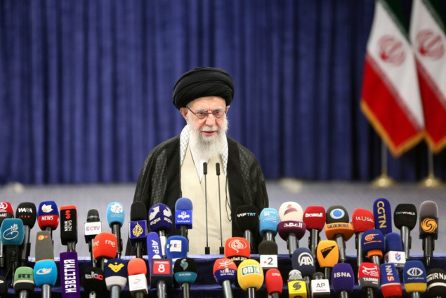 Iranski vrhovni vođa ajatolah Ali Khamenei: Snage otpora u regionu stat će uz Hezbollah