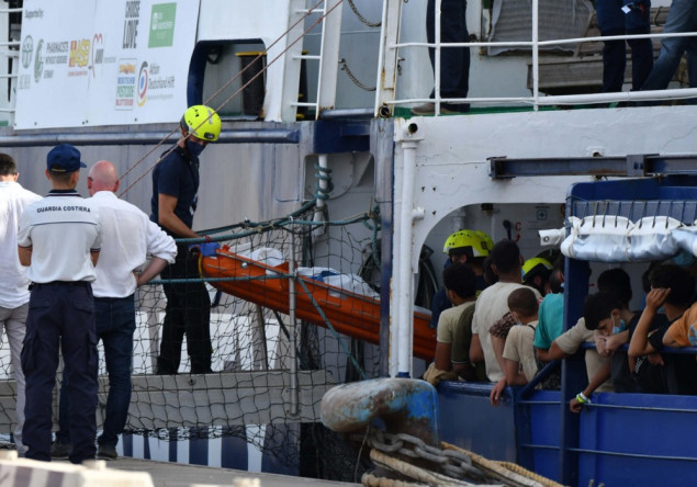 Italijanska obalska straža spasila desetine migranata, dvoje poginulo