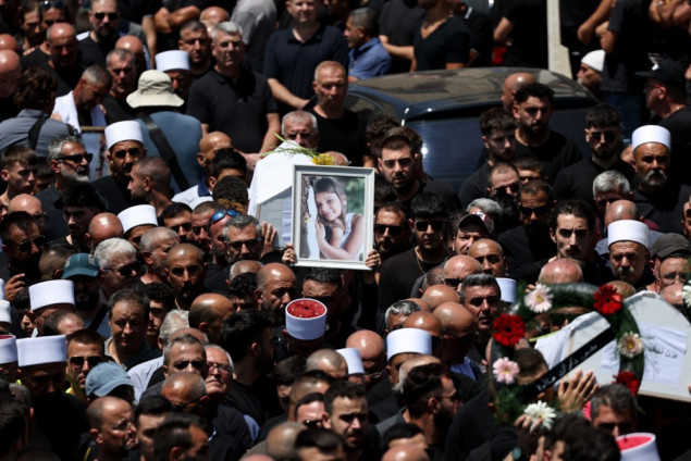 Druzi protestuju zbog prisustva izraelskih ministara na sahrani nakon napada na Golansku visoravan