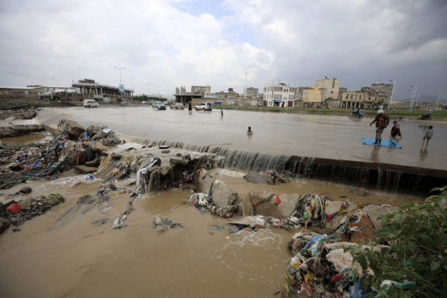 Najmanje 16 poginulih u iznenadnim poplavama u Jemenu