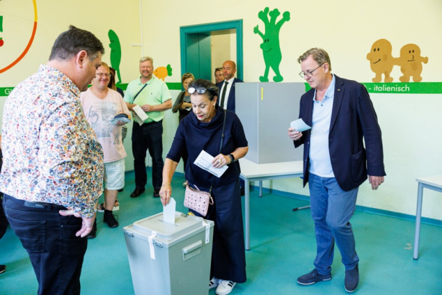 Njemačka: Krajnja desnica prvi put na korak do pobjede