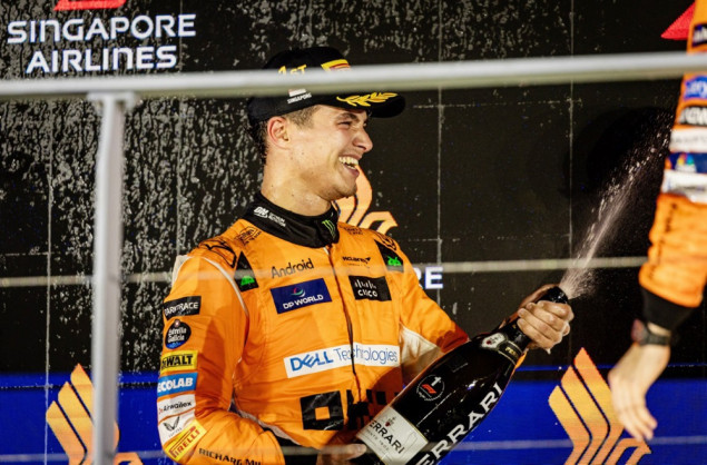 Lando Norris slavio u Singapuru