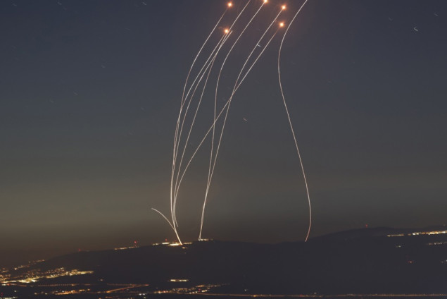 Hezbollah lansirao brojne projektile na izraelsku zračnu bazu Ramat-David