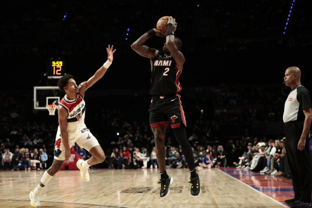 Rozier neće primati platu dok je pod istragom FBI-ja