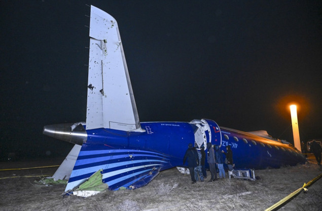 Avion Azerbaijan Airlinesa oboren ruskim sistemom protuzračne odbrane, tvrde četiri izvora