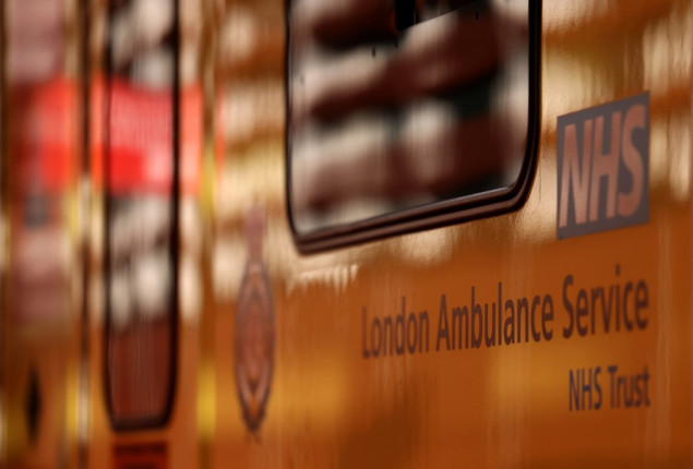 Bolnice u stanju "visoke pripravnosti" nakon što su slučajevi gripe u Engleskoj dostigli rekordne nivoe