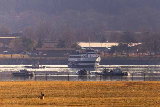 Trump kazao da nema preživjelih u avionskoj nesreći u blizini Washingtona