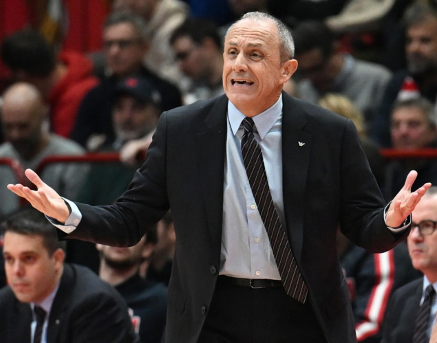 Trener košarkaša Olimpije iz Milana Etore Mesina podnio ostavku