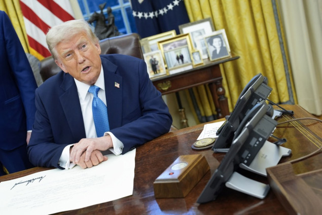 Buran početak mandata: Trumpove naredbe mijenjaju smjer američke politike