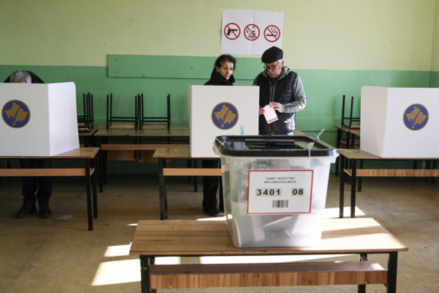 Parlamentarni izbori na Kosovu: Stranke u utrci za vlast u atmosferi političke nesigurnosti