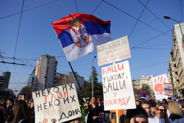 Studenti iz različitih krajeva Srbije u protestnom maršu ka Beogradu