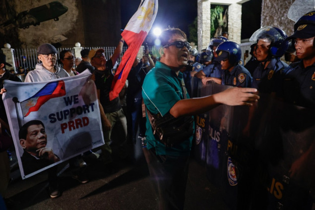 Bivši filipinski predsjednik Duterte na putu u Hag gdje će se suočiti sa suđenjem