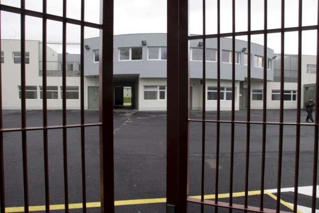 „Spavam potpuno odjevena da zaštitim svoju privatnost": Život iza zidova zatvora za djecu u Francuskoj