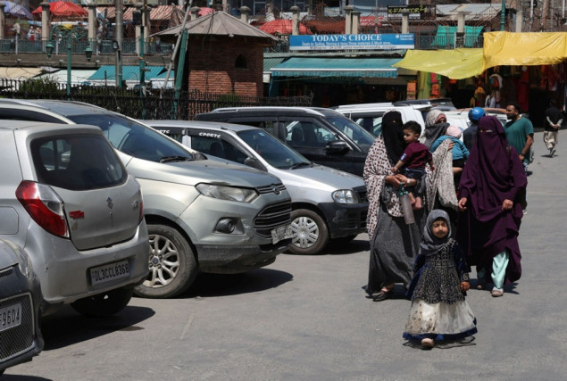 Indija zatvara više od polovine turističkih destinacija u Kašmiru zbog sigurnosne situacije