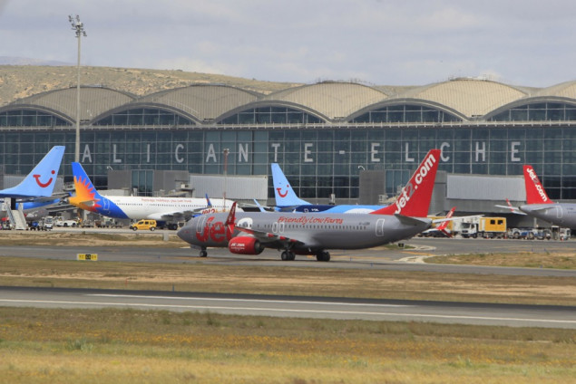 Popularni španski aerodrom obustavio rad na dva sata nakon uočavanja drona