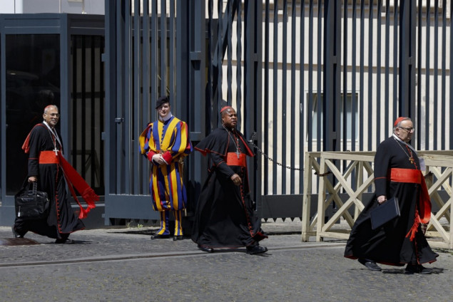 Počele konsultacije kardinala uoči konklave za izbor novog pape