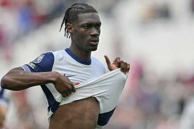 Yves Bissouma potpisao za Ajax