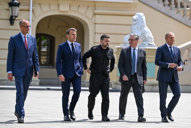 Zelenski rekao da američka pomoć stiže u subotu, zahvalio Trumpu na podršci