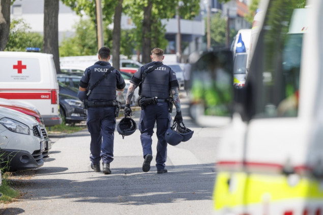 Desetero poginulih u pucnjavi u Grazu, napadač bivši učenik škole
