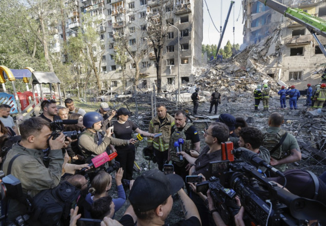 Najmanje 15 poginulih i više od 150 ranjenih u ruskom napadu na Kijev