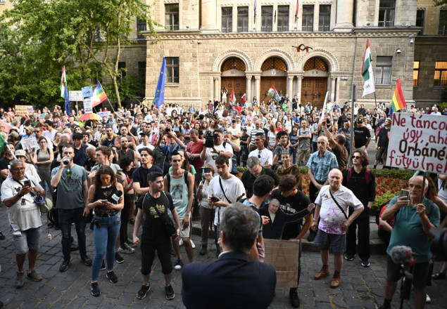 Mađarska policija zabranila Paradu ponosa u Budimpešti, pozivajući se na zaštitu djece