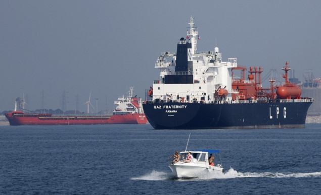 Američki CENTCOM: Iran nezakonito zaplijenio komercijalni tanker u Hormuškom moreuzu