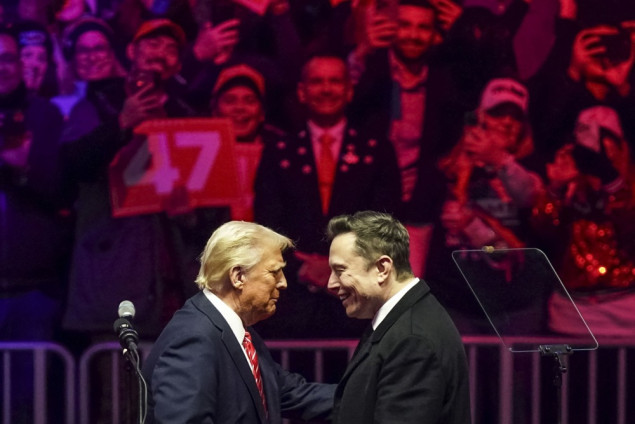 Trump odbacio tvrdnje o planu za uništavanje Muskovih kompanija