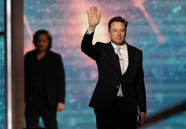 Tesla nudi Elonu Musku paket vrijedan bilion dolara