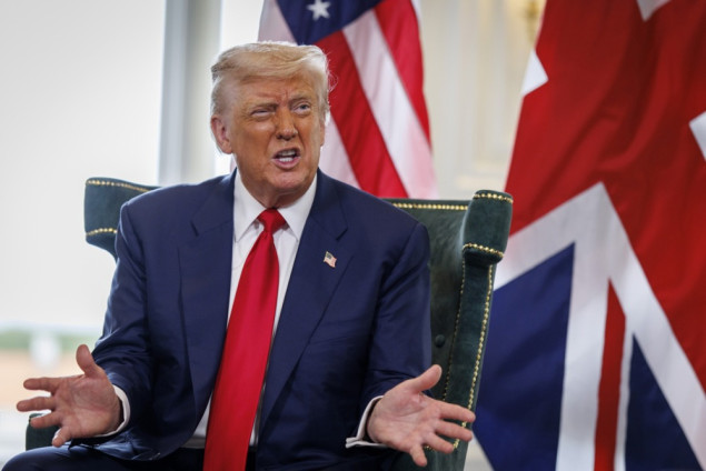 Trump uvodi dodatne carine Indiji, zbog kupovine ruske nafte