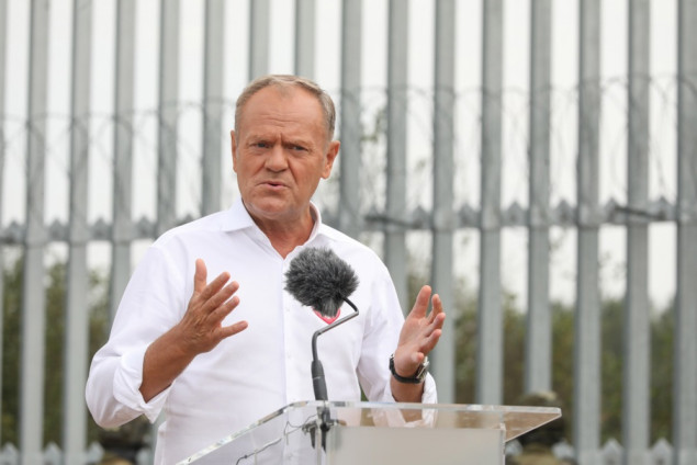 Tusk nakon što nije pozvan u Bijelu kuću: „Neću ni sa kim razgovarati na koljenima“