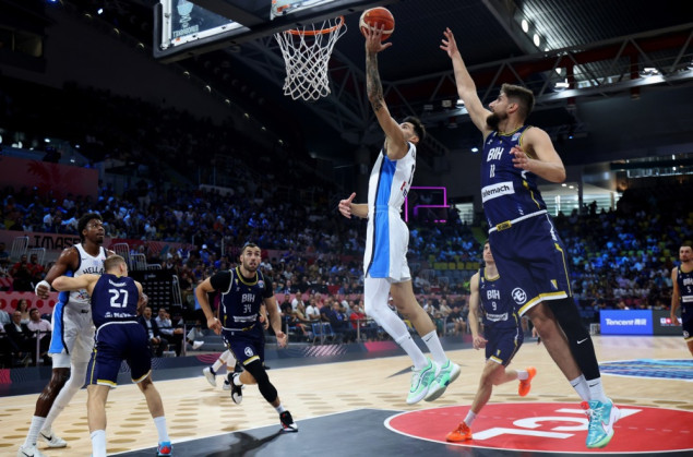 Zmajevi šokirali Evropu, a RTS gledaocima servirao Vučića umjesto košarke