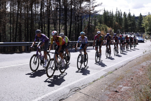 Biciklisti glasali za nastavak Vuelte uprkos demonstracijama zbog učešća tima iz Izraela