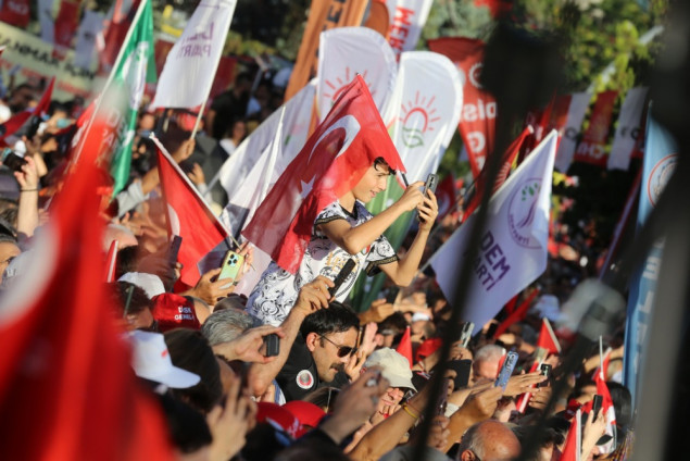 Masovni protesti u Ankari zbog pravnog pritiska na tursku opoziciju