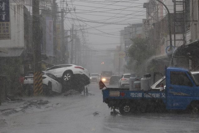 Tajvan u šoku - Najmanje 17 mrtvih te se traga za nestalima nakon pucanja barijere na jezeru