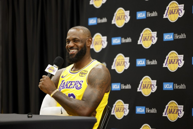 LeBron James saopštio da neće igrati na OI u Los Anđelesu, Curry sumnja u svoj nastup