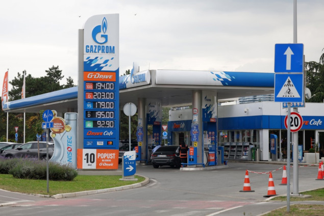 Srbija pred energetskim izazovom: Sankcije NIS-u mogle bi zatvoriti petinu benzinskih postaja