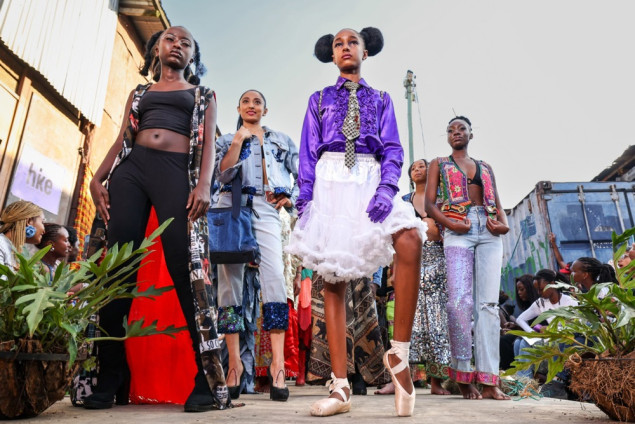 Od smeća do stila - Može li ‘trash fashion’ zaštititi ovaj kraj u Nairobiju?