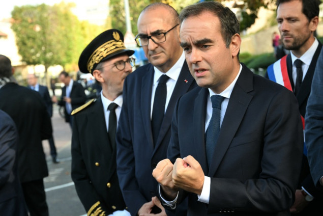 Ponovo imenovani francuski premijer pozvao na smirenost u jeku političke krize