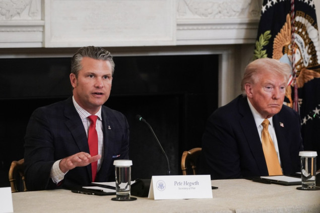 Troje poginulih u američkom vojnom napadu na sumnjivi brod s drogom u Karibima