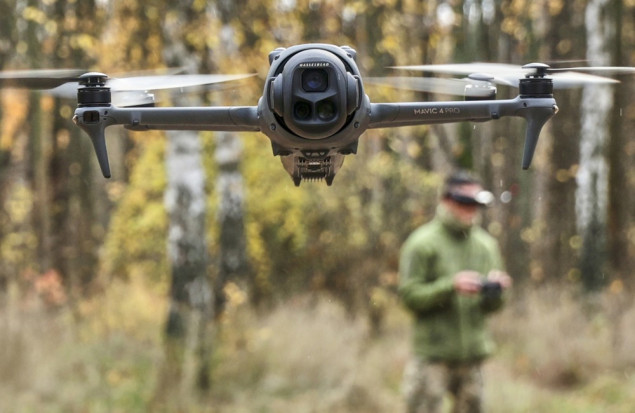 U 17 čeških gradova na trgovima osvanule makete ruskih vojnih dronova