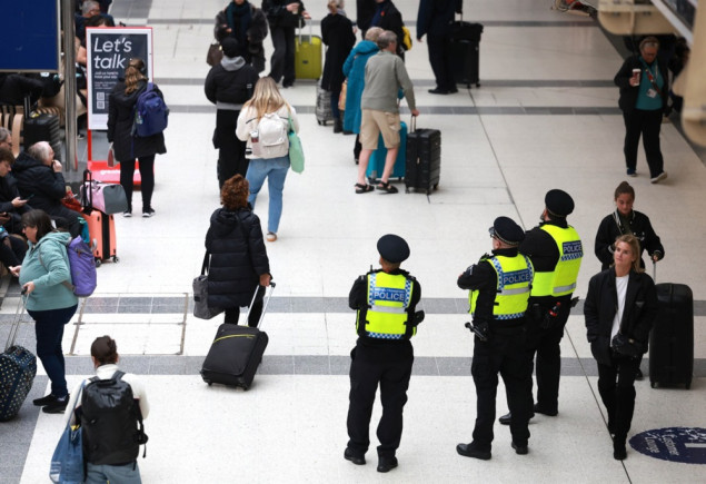Fudbaler Scunthorpe Uniteda među povrijeđenima u napadu nožem u vozu