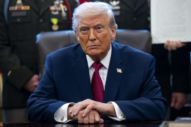 Trump proširio zabranu putovanja i ograničenja na još 20 zemalja