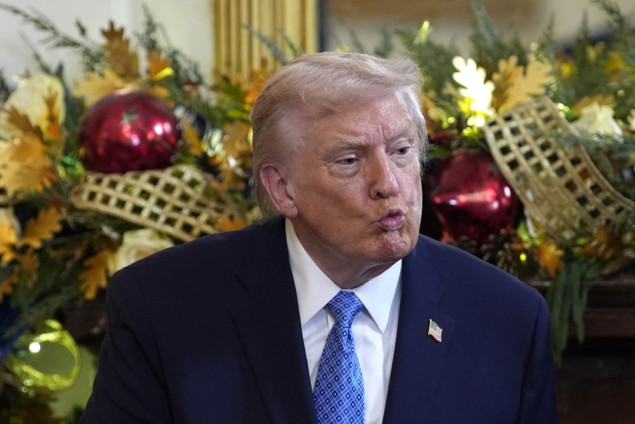 Gafovi, konfuzija i odbrane: Godina koja je otvorila pitanja o Trumpovoj kondiciji